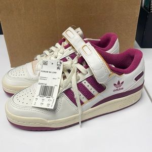 Adidas Forum 84 low in a fuchsia color
